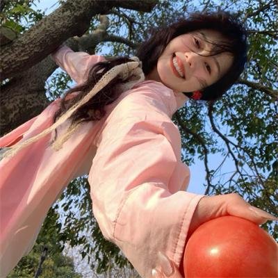 红衣少女